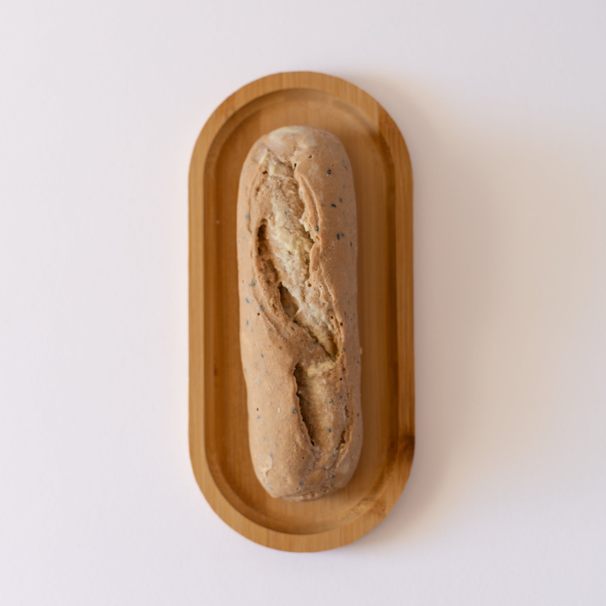 Baguette in cioccolato con vassoio in bambù